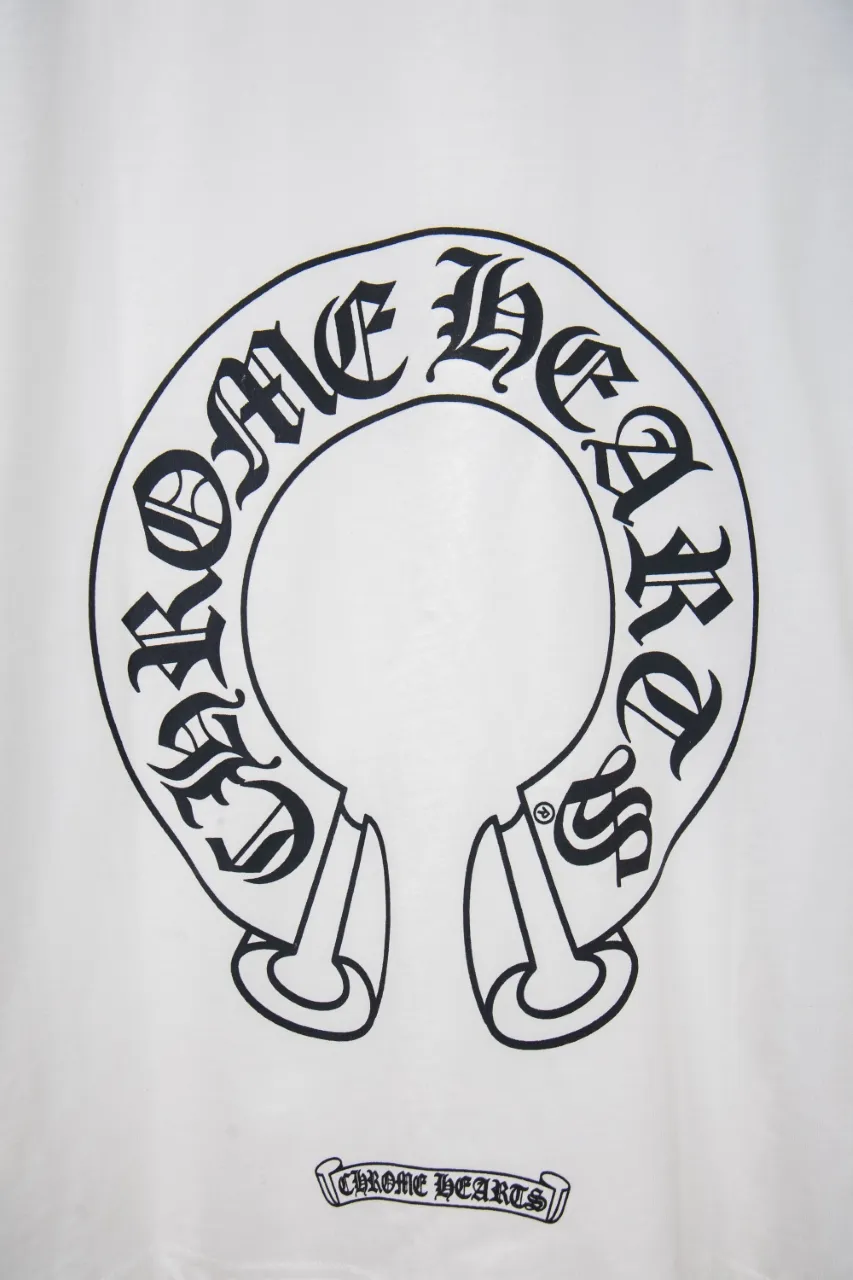 P170 ChromeHearts - ChromeHearts-Black and White Splicing Sanskrit Round Neck Long T. The fabric is made of 280g pure cotton double yarn fabric. The upper body is comfortable and breathable, and the feel is comfortable. The black and white splicing highlights the characteristics of the clothes. The letter horseshoe pattern is printed with imported water glue. The collar is made of threads of the same color in the same cylinder. Letters are printed on the threads. It is a popular online style in autumn. It is made from the original version.  Color: Picture color Size: S M L XL